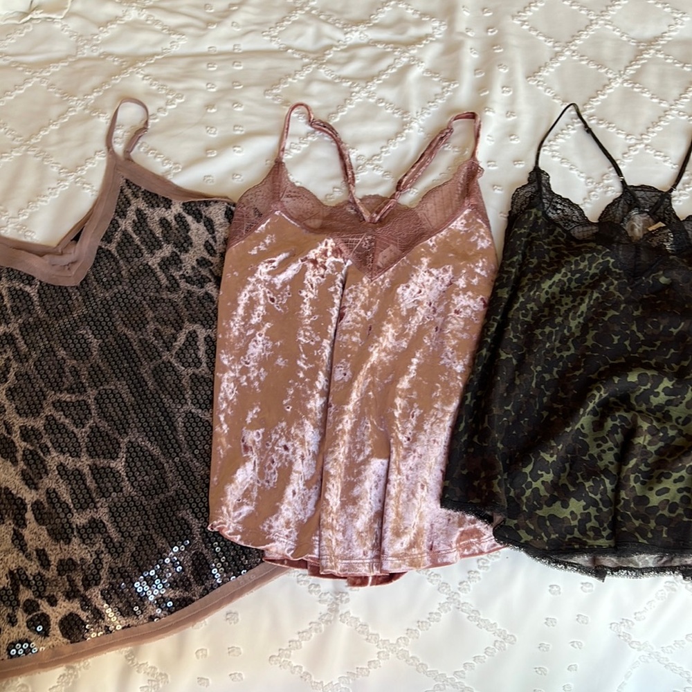 Vici Tops